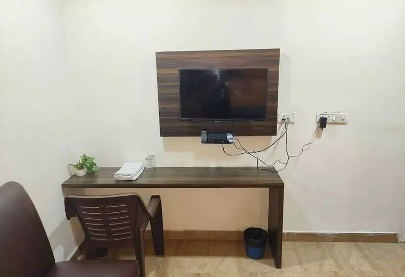 ホテル The Airport Residency