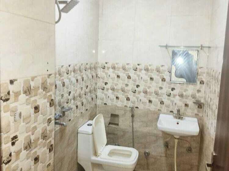 فندق The Airport Residency