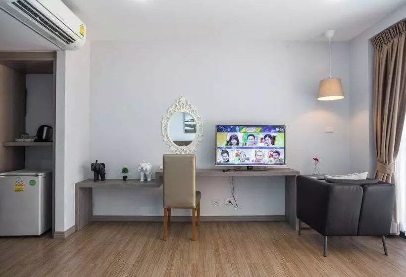 Hotelli The Earth Anthioch Khao Yai