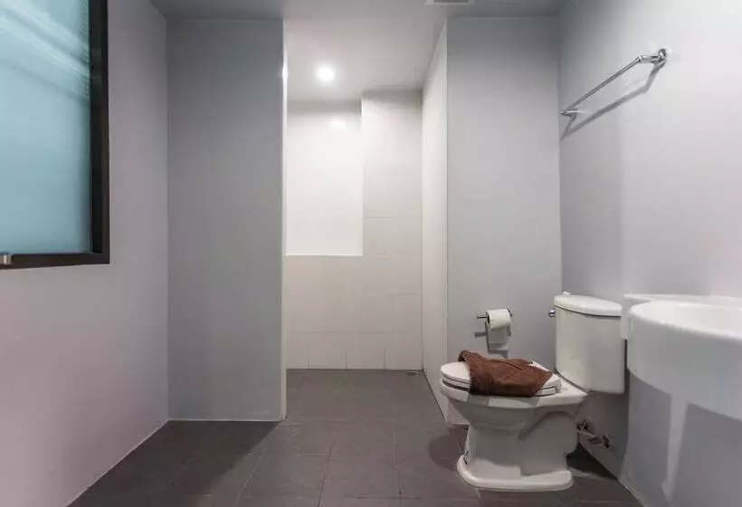 Hotelli The Earth Anthioch Khao Yai