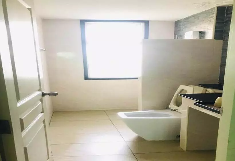 پانسیون Arbors Homestay