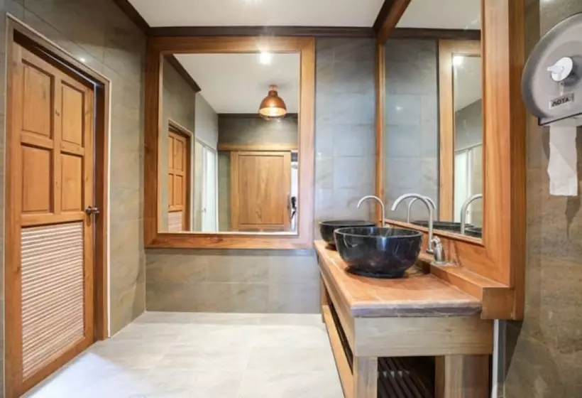 پانسیون Arbors Homestay