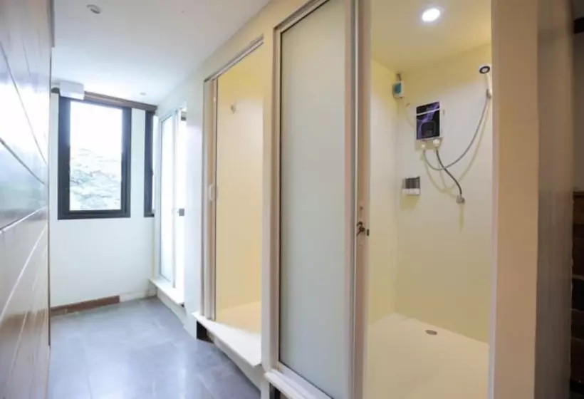 پانسیون Arbors Homestay