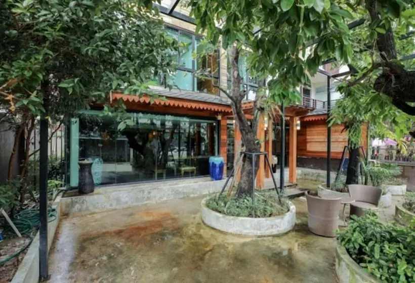 پانسیون Arbors Homestay