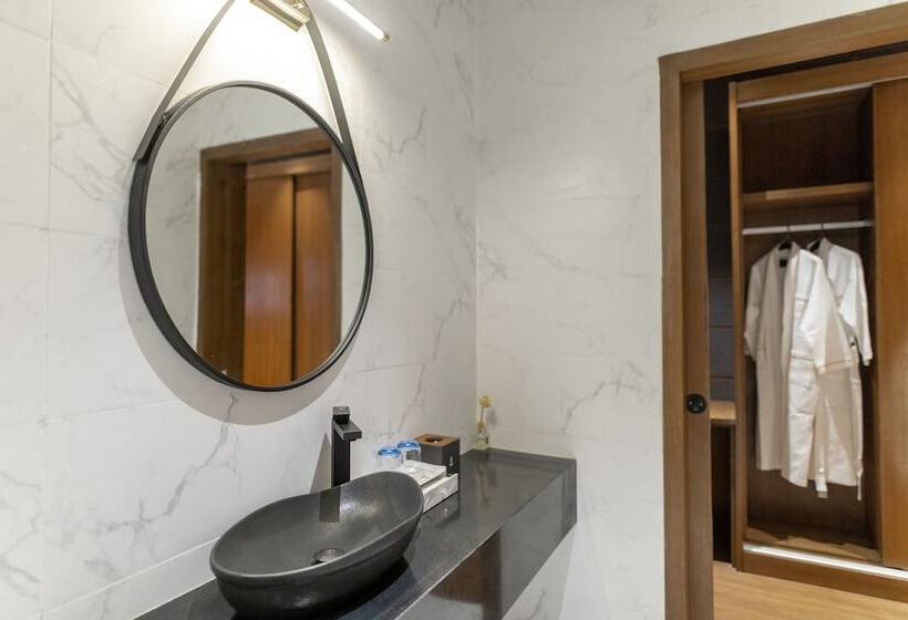 The Waiting Lodge Hotel Pyin Oo Lwin