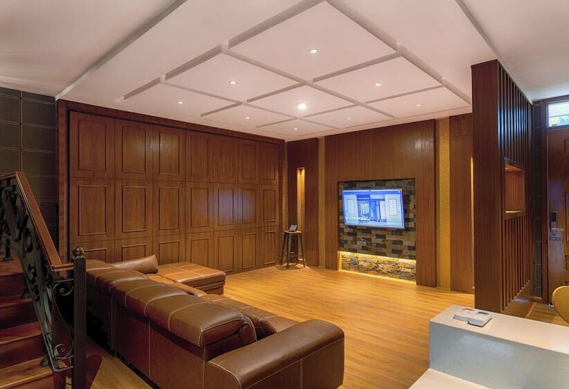 The Waiting Lodge Hotel Pyin Oo Lwin