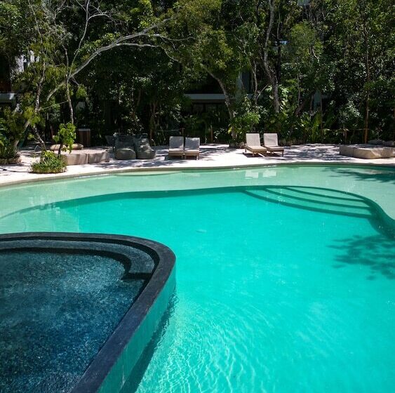 Yaaxlum Luxury Oasis In Tulum