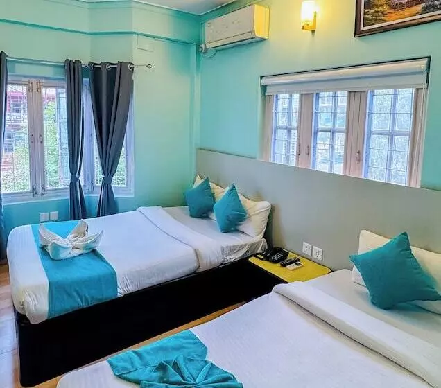 هتل Rudrakshya Pokhara