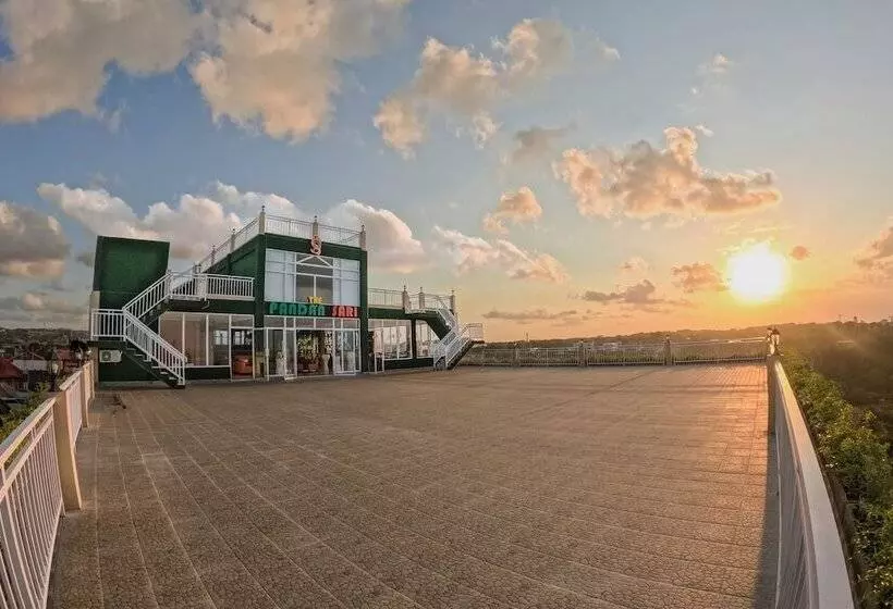 ホテル The Pandan Sari