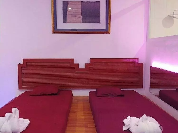 ホテル The Pandan Sari