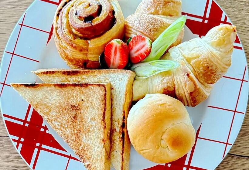 ホテル The Pandan Sari