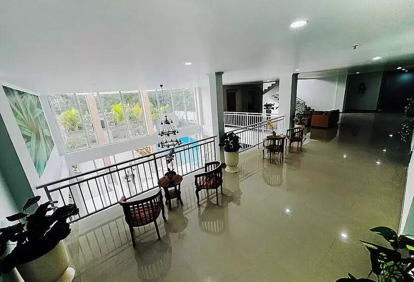 ホテル The Pandan Sari