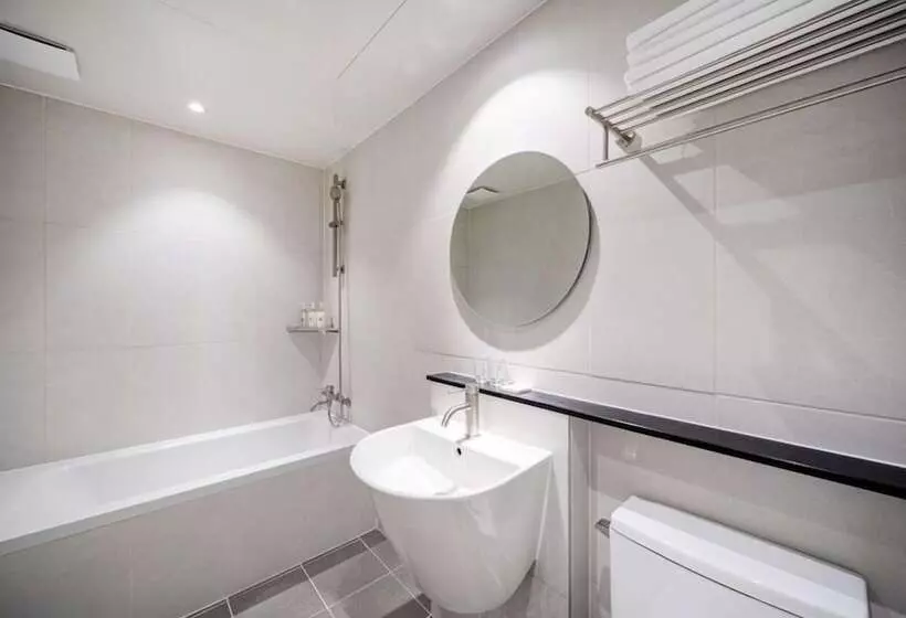 Hound Hotel Gumi Indong