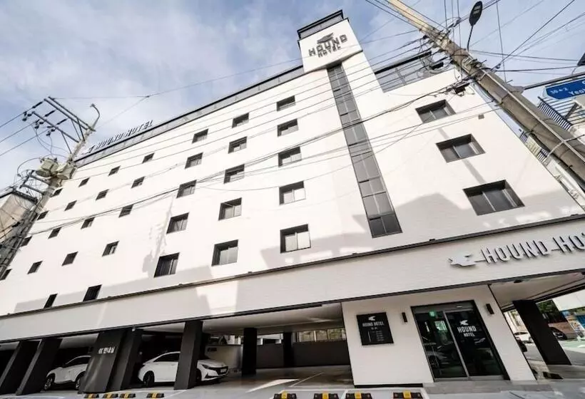 Hound Hotel Gumi Indong