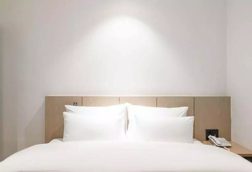 Hound Hotel Gumi Indong