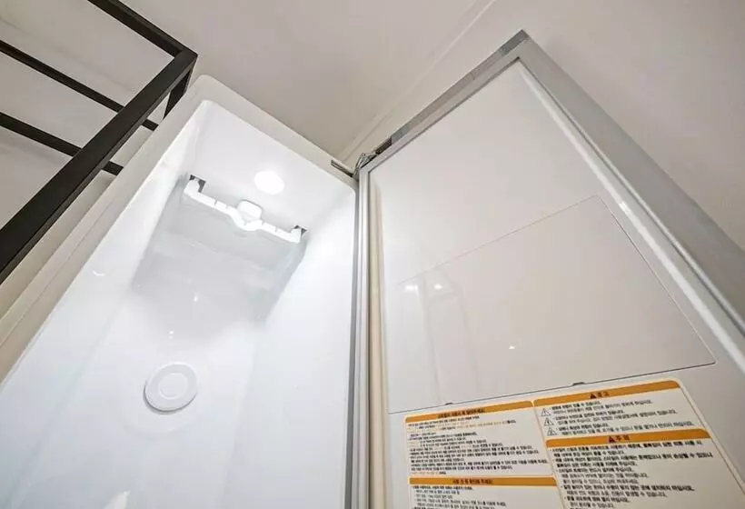 Hound Hotel Gumi Indong