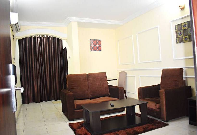 Davis Hotel & Suites