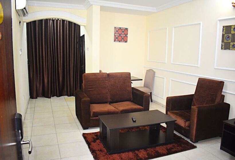 Davis Hotel & Suites