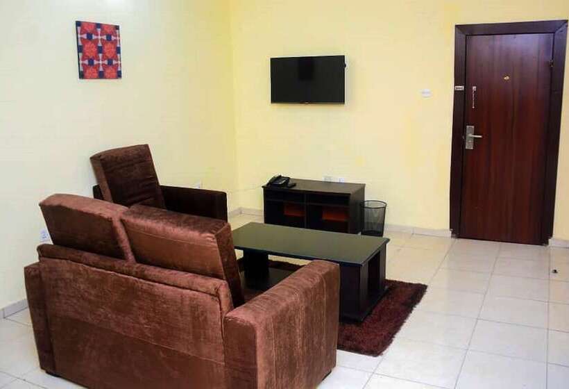 Davis Hotel & Suites