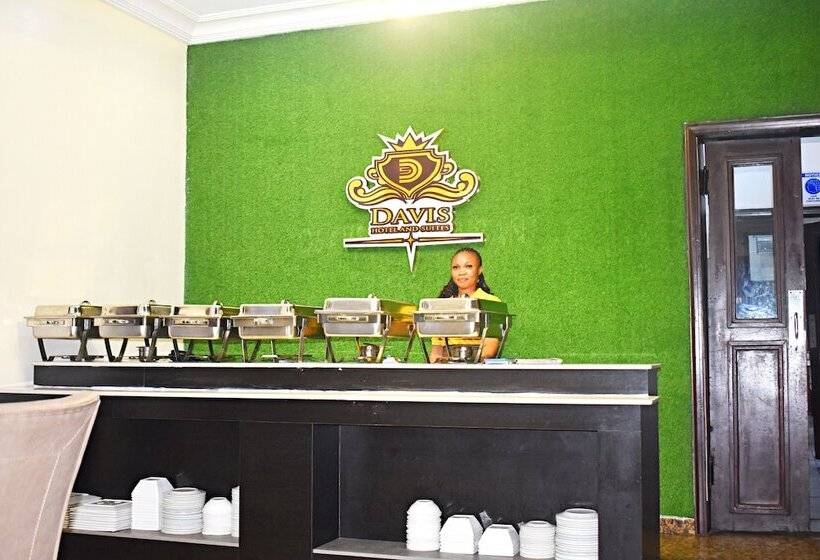 Davis Hotel & Suites