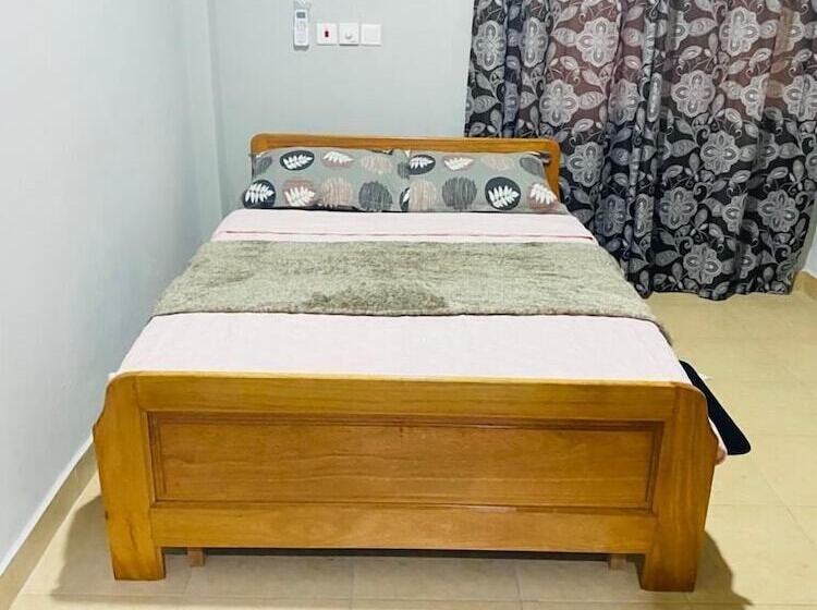 Hotel Akpe Cultural Center And