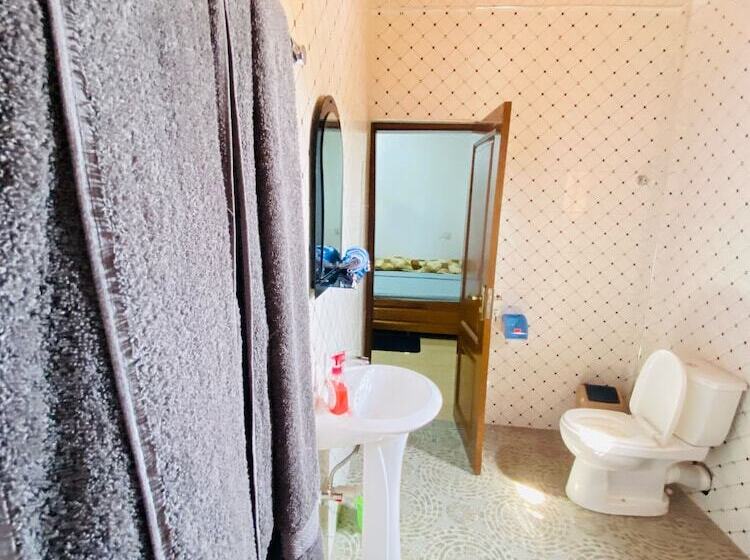 Hotel Akpe Cultural Center And