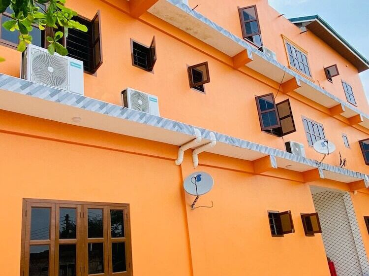 Hotel Akpe Cultural Center And