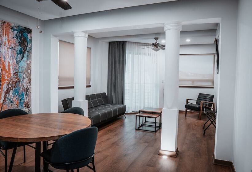 هتل Capricho Master Suites