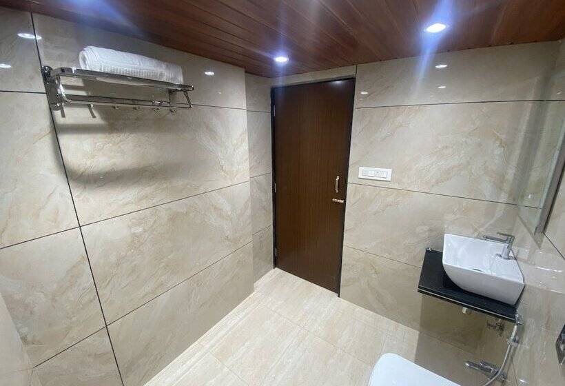 Hotel Classio Inn Kokilaben Hospital