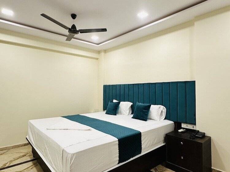 Hotel Classio Inn Kokilaben Hospital