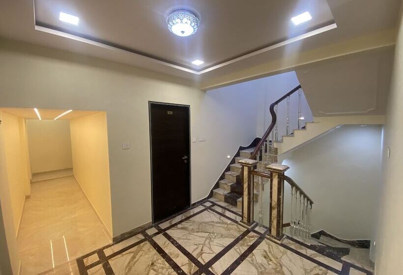 Hotel Classio Inn Kokilaben Hospital