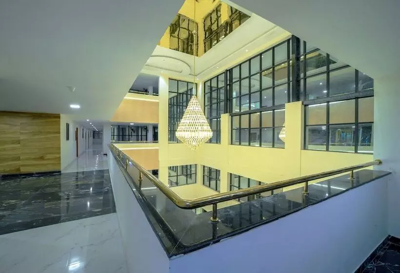 ホテル Cn Windsor