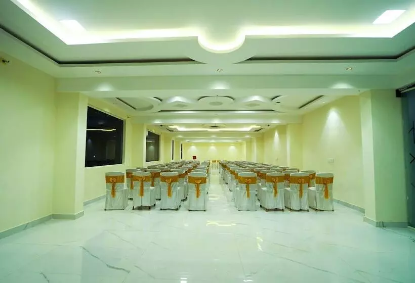 ホテル Cn Windsor