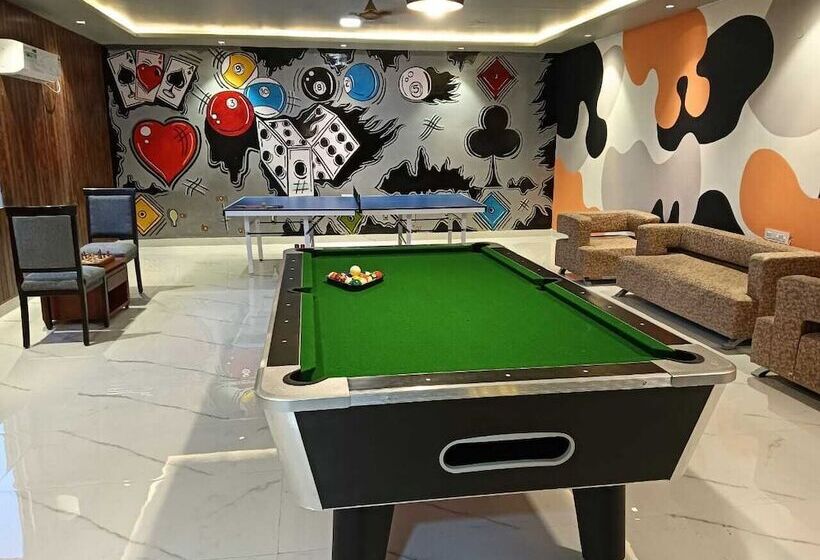 Отель Cn Windsor