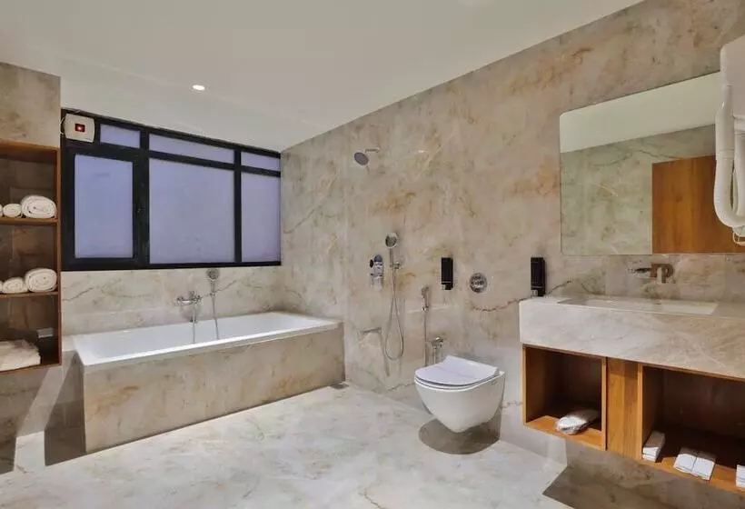 Hotel Empyrean