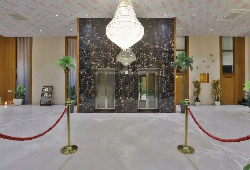 Hotel Empyrean