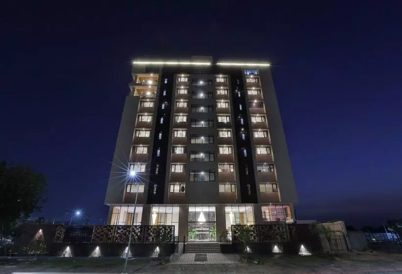 Hotel Empyrean