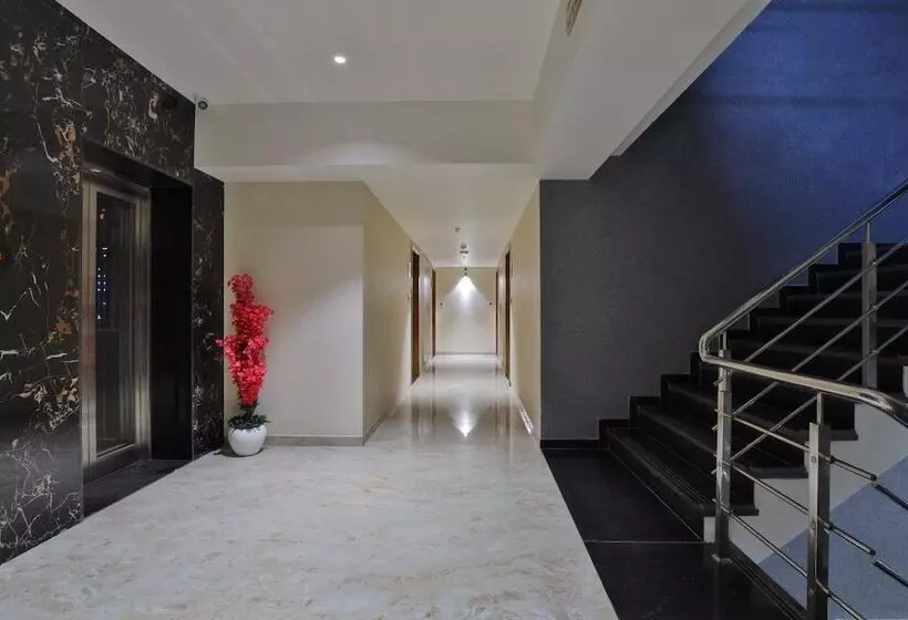 Hotel Empyrean