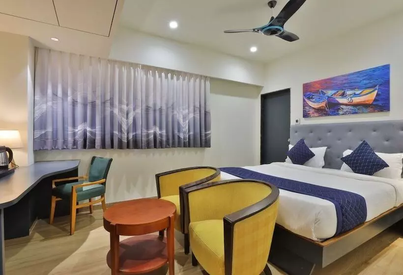 Hotel Empyrean