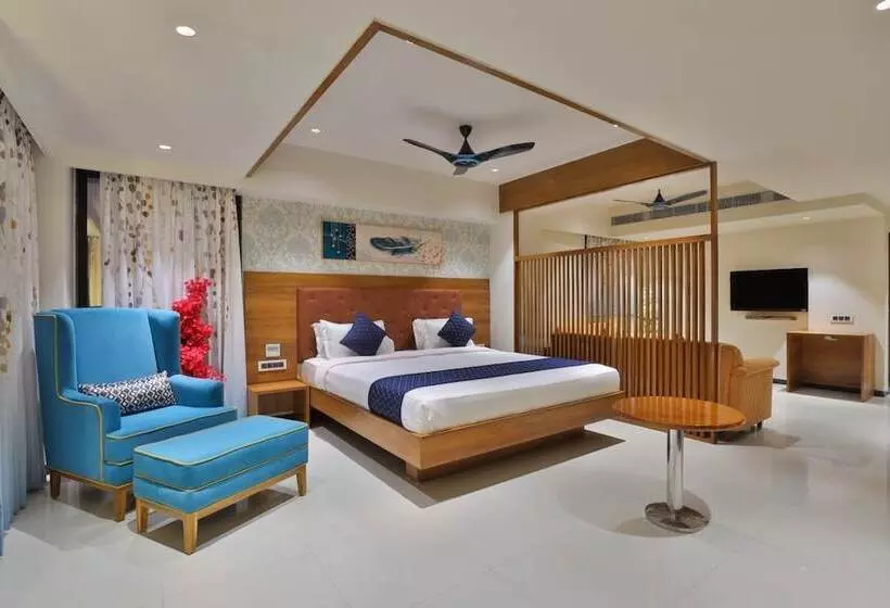 Hotel Empyrean