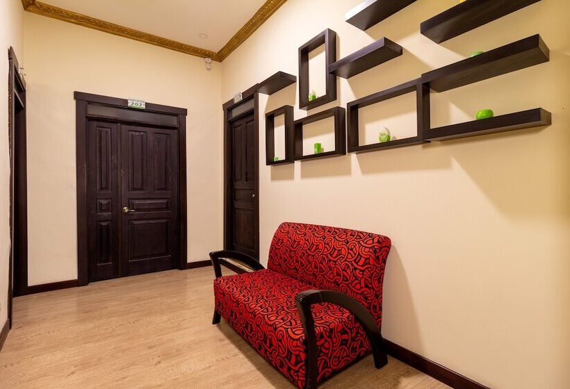 Majestic Ii By Bustamante Hotels