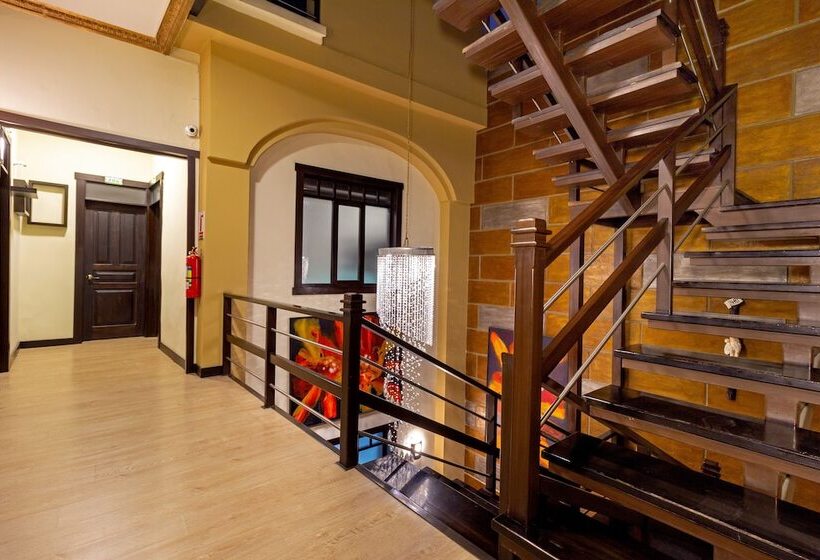 Majestic Ii By Bustamante Hotels