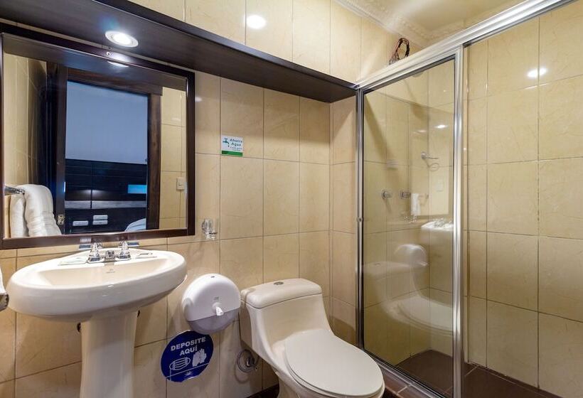 Majestic Ii By Bustamante Hotels