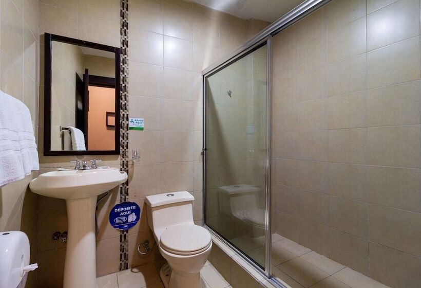 Majestic Ii By Bustamante Hotels