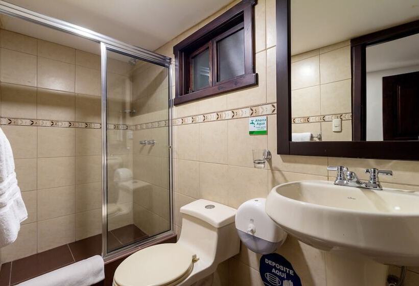 Majestic Ii By Bustamante Hotels