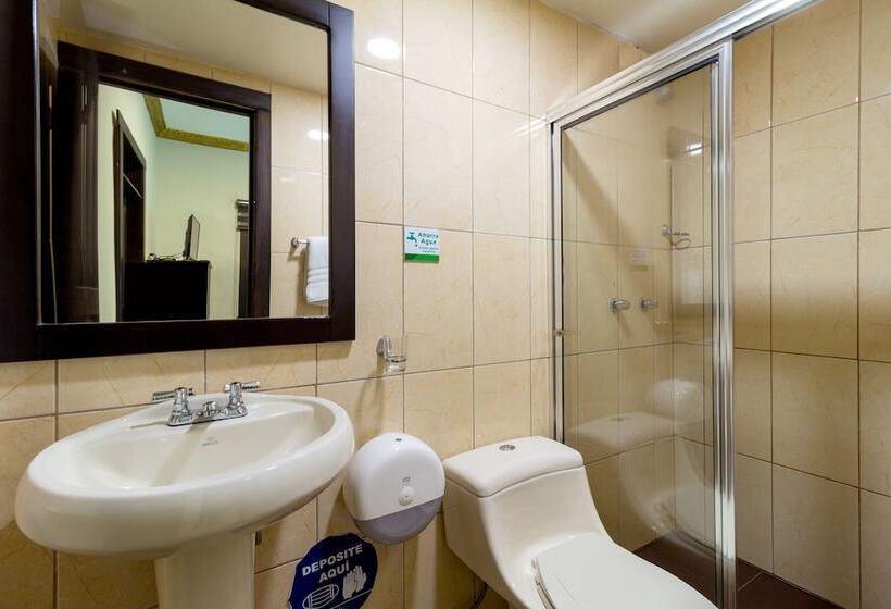 Majestic Ii By Bustamante Hotels