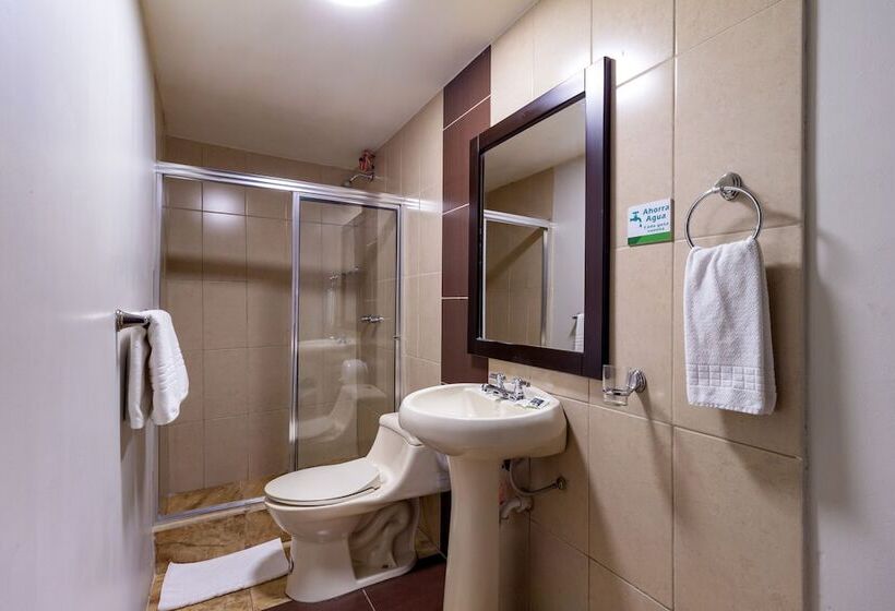 Majestic Ii By Bustamante Hotels