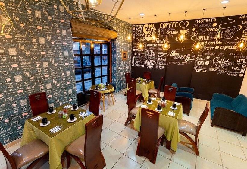 Majestic Ii By Bustamante Hotels