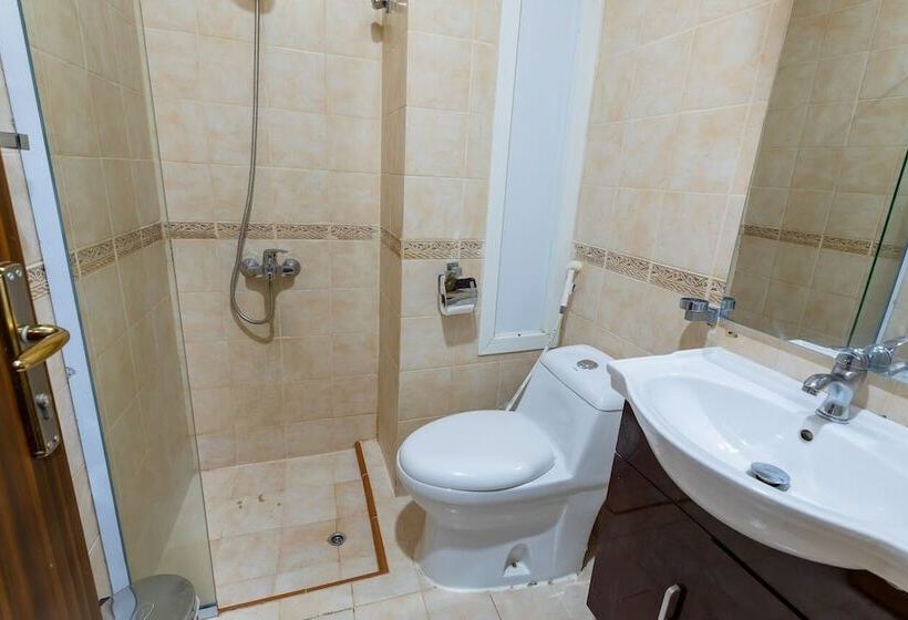 בית מלון כפרי Nour Manazel Alkeram