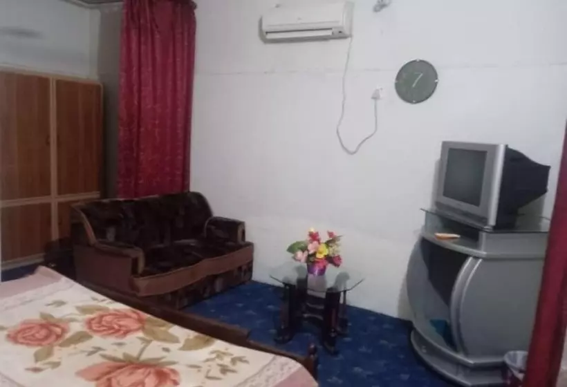 Umer Hotel And Restaurant